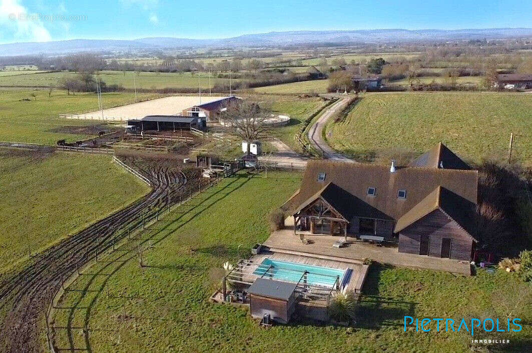 Maison à SENNECEY-LE-GRAND