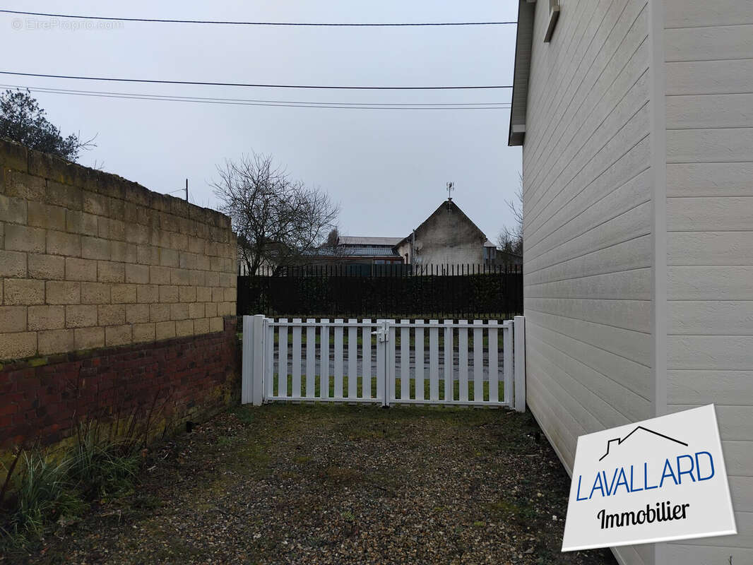 Maison 93 m² à Warloy-Baillon  - photo 3