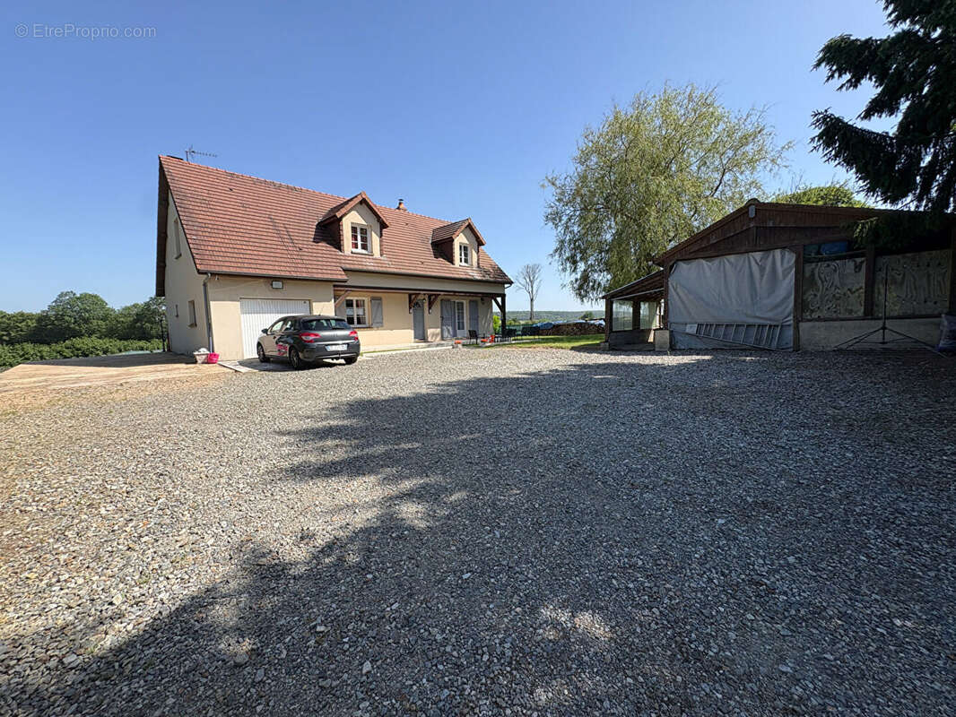 Maison à AUTHON-DU-PERCHE