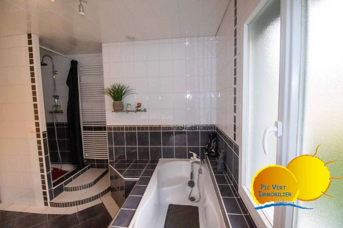 Maison à COLLONGES-LES-PREMIERES