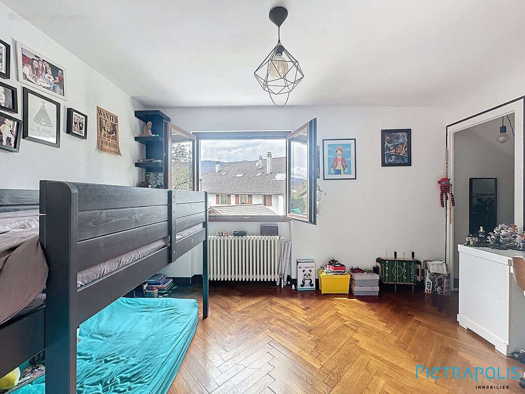 Maison à DIVONNE-LES-BAINS