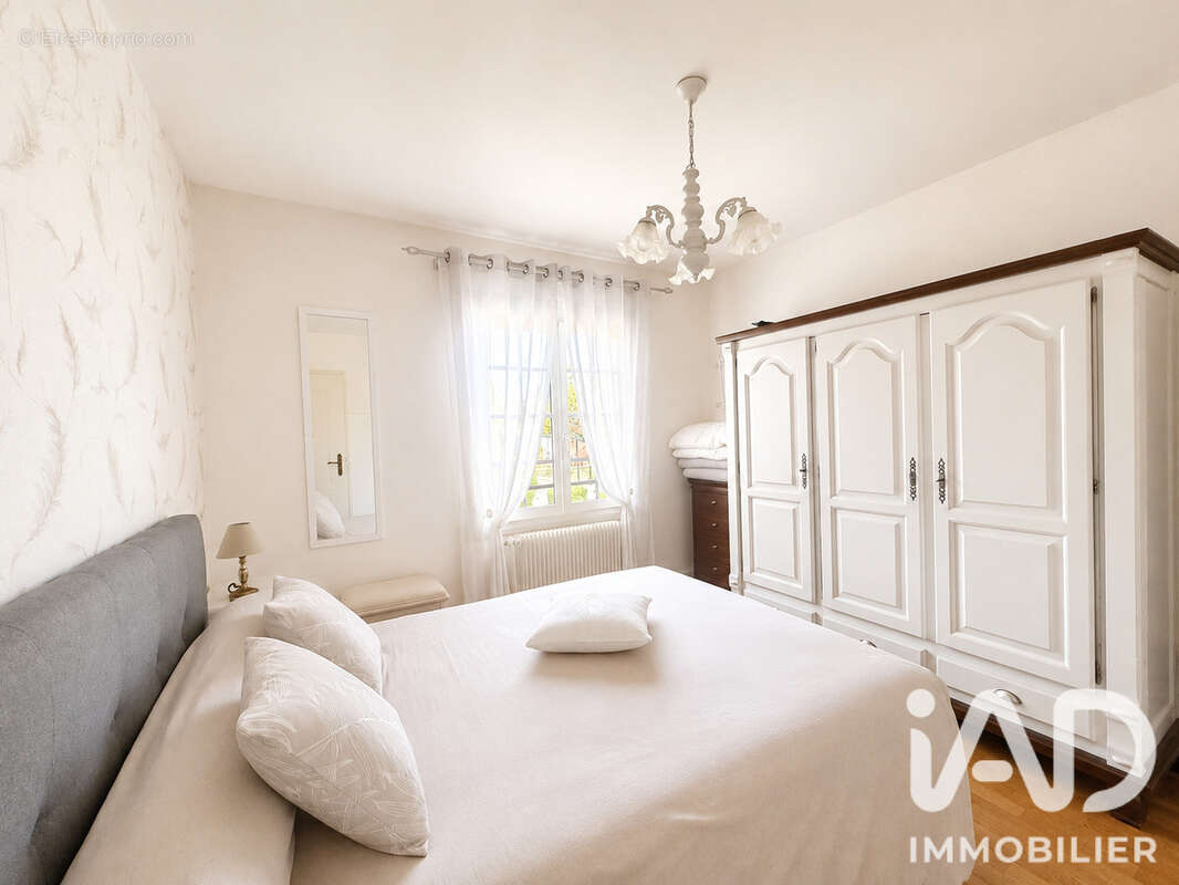 Maison 120 m² à Tavers  - photo 9