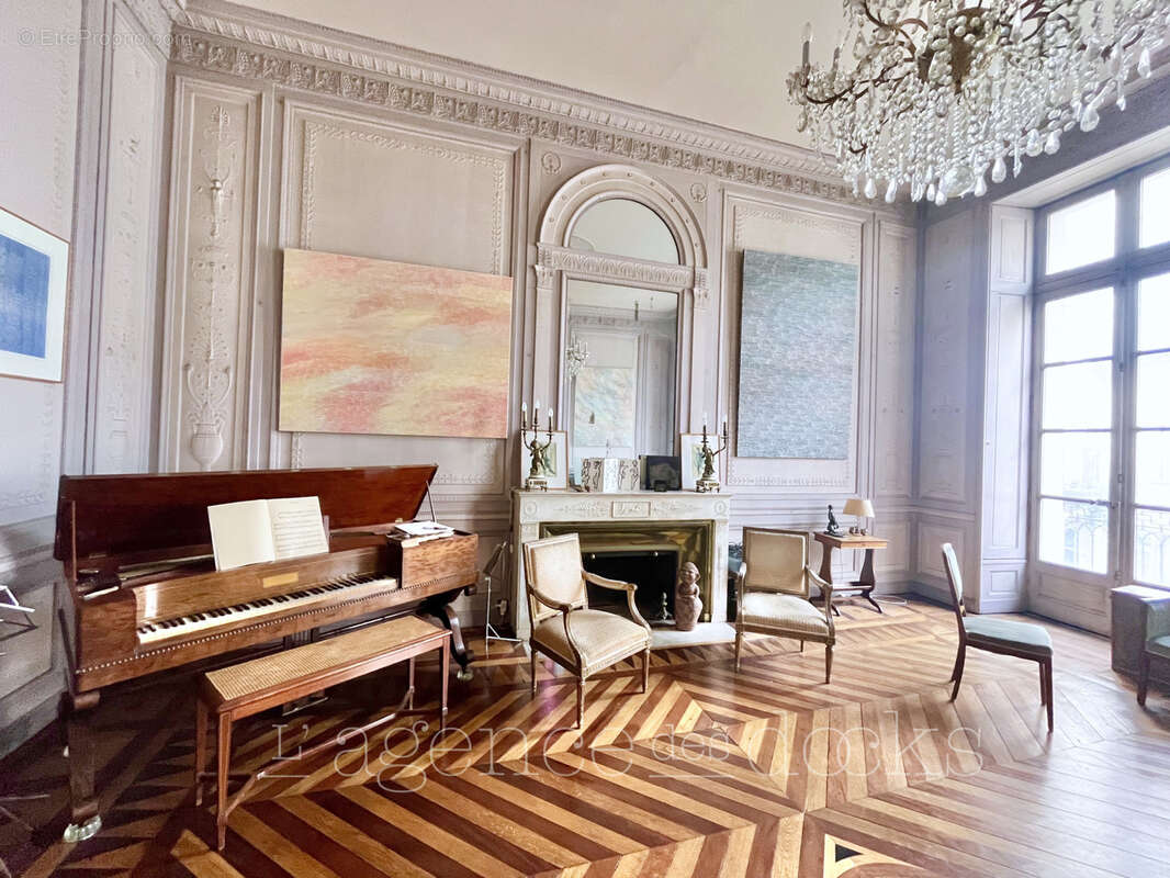 Appartement à BORDEAUX