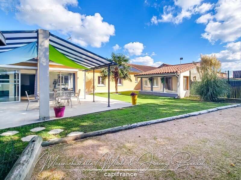 Grande maison familiale avec logement indépendant, garages et dépendances - photo 3