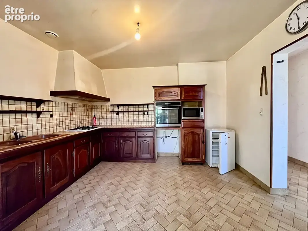 Secteur Villeneuve-sur-Lot, découvrez cette maison de plain-pied de 147 m², comprenant également un appartement indépendant, le  - photo 6