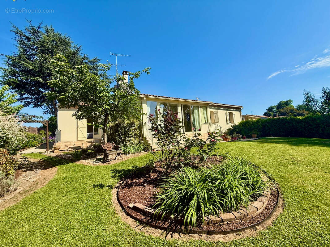 Maison à SAINTE-LIVRADE-SUR-LOT