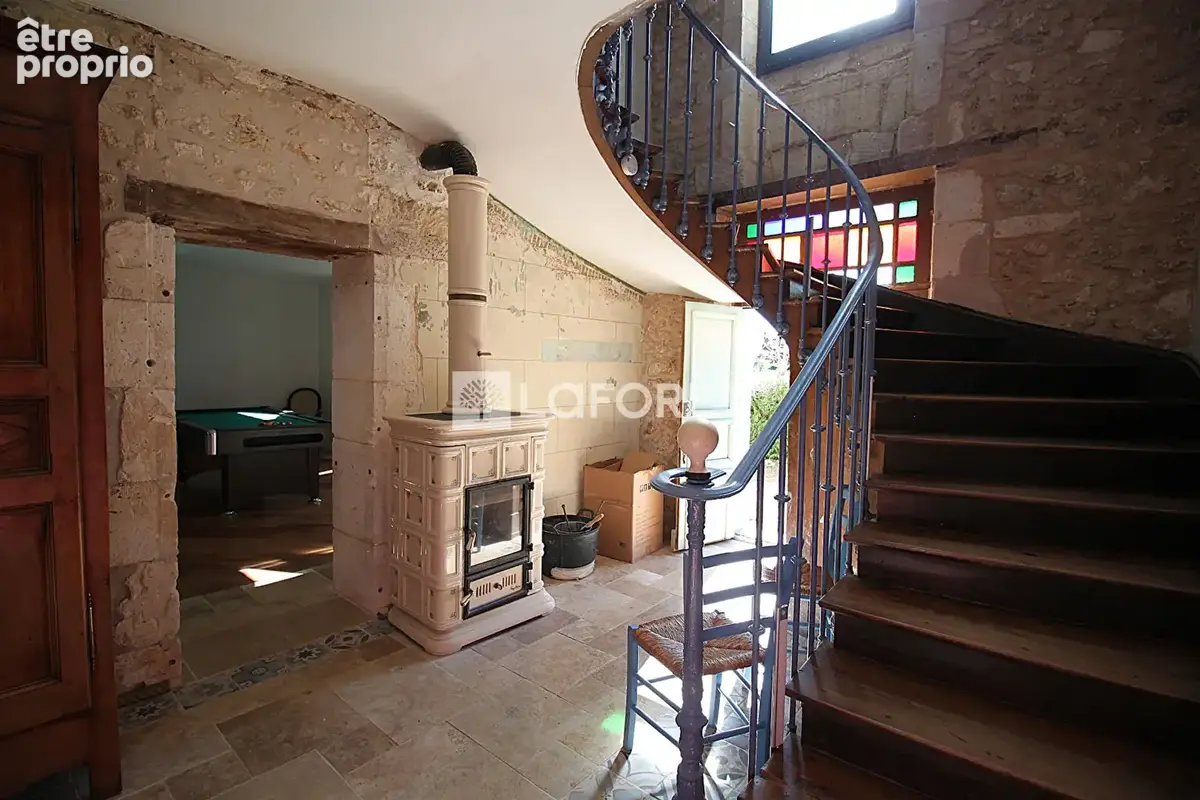 CHAPDEUIL - Magnifique demeure d'environ 261 m2 habitables avec dépendances , terres et bois - photo 6