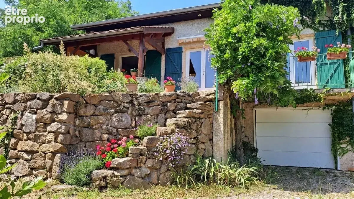 Maison à VAUGNERAY