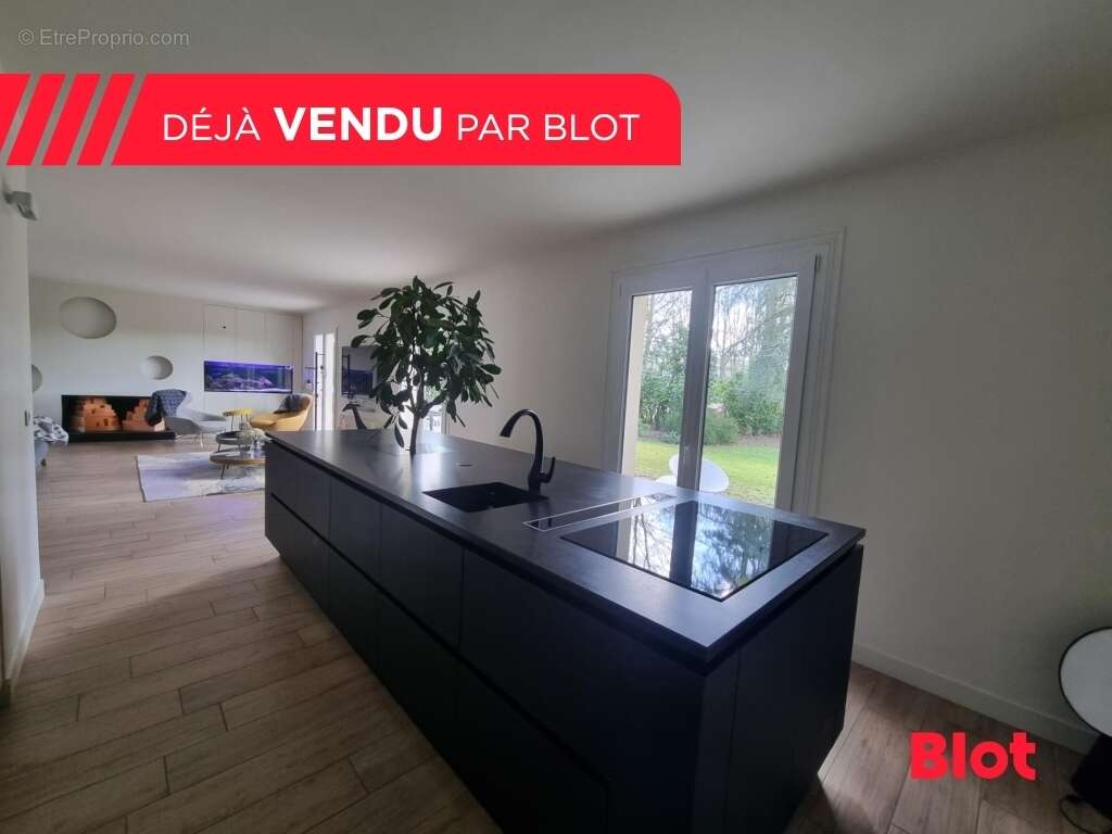 Maison 200 m² à Pace  - photo 5