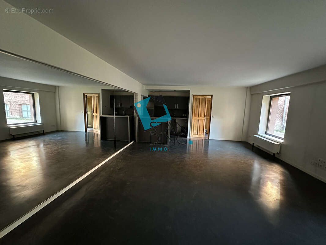 À Vendre : Appartement de Caractère au Cœur du Vieux-Lille 55 m2 - photo 2
