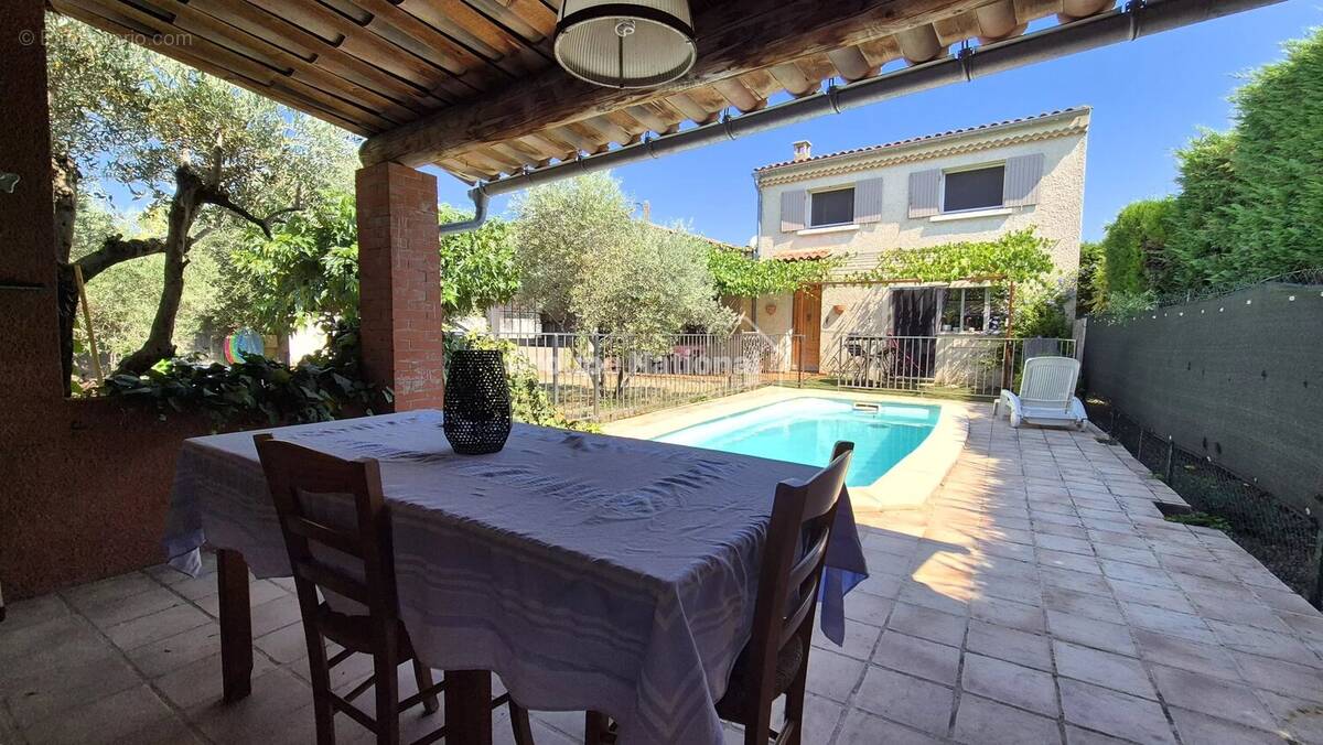 Maison à SORGUES