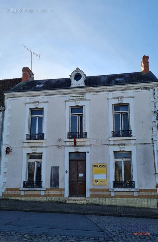 Maison à CHATEAUMEILLANT