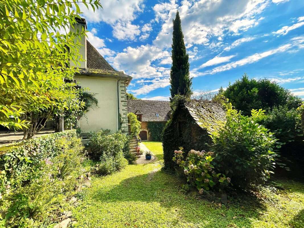 Maison avec grange et piscine Le FEL - photo 8