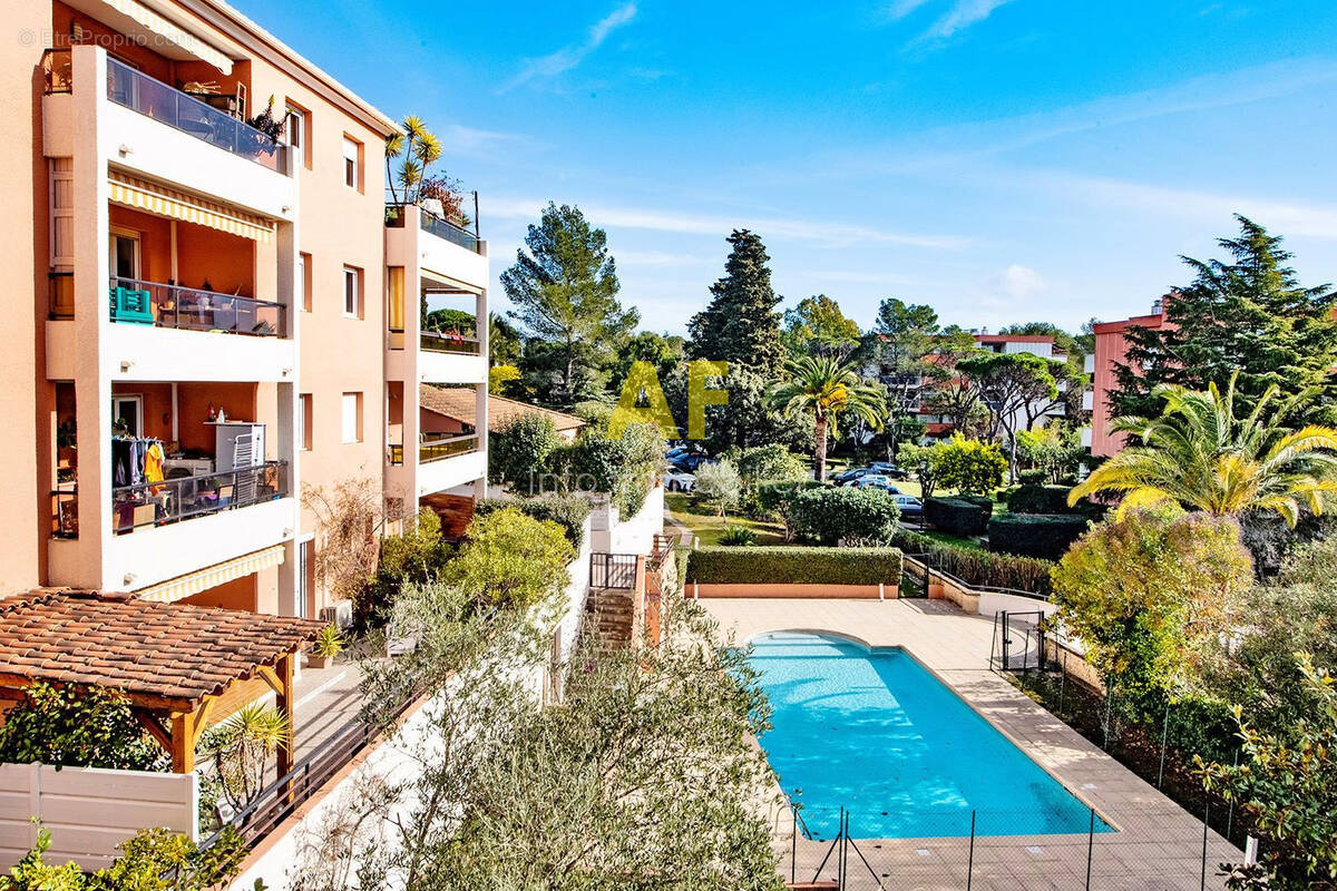 Appartement à SAINT-RAPHAEL