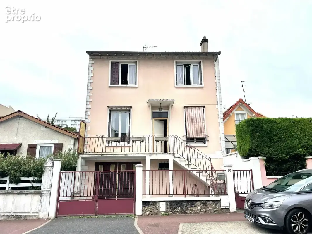 BAGNEUX –  Maison familiale de 120 m² 5 chambres avec jardin, garage et dépendances - photo 1
