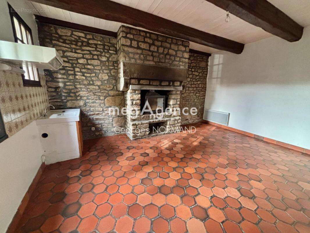 Maison à SAINT-OVIN