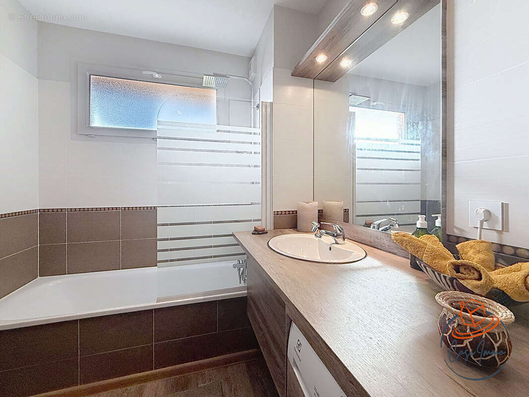 Appartement à CESSY