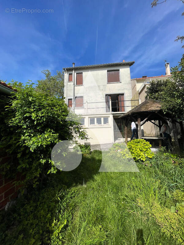 Maison à SUCY-EN-BRIE