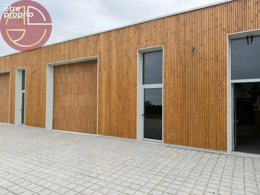 Commerce 110 m² à Castanet-Tolosan  - photo 4
