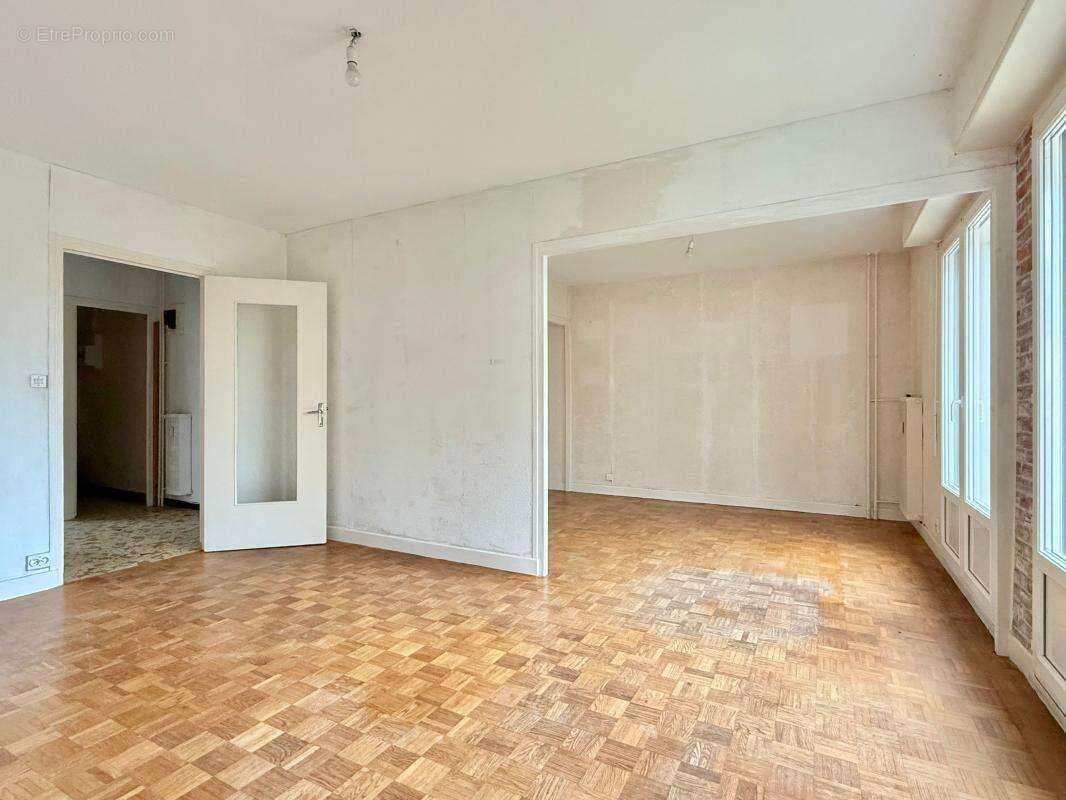 Appartement à CHENOVE