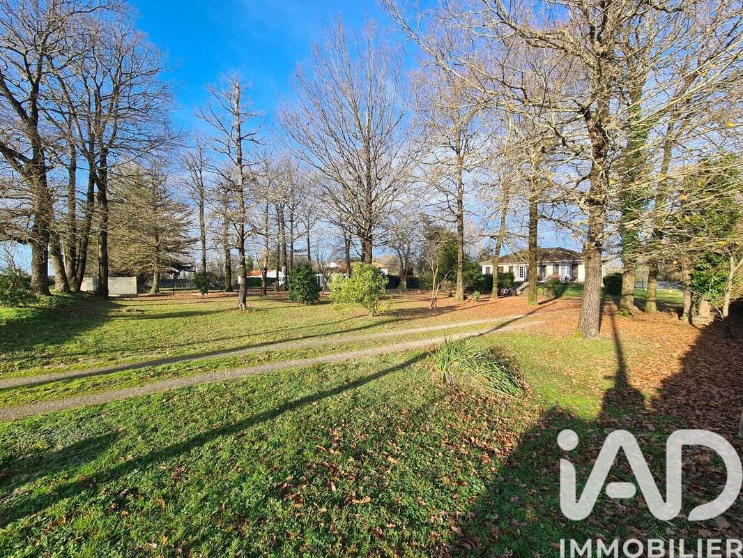 Photo 2 - Maison à SAINT-SULPICE-D'ARNOULT