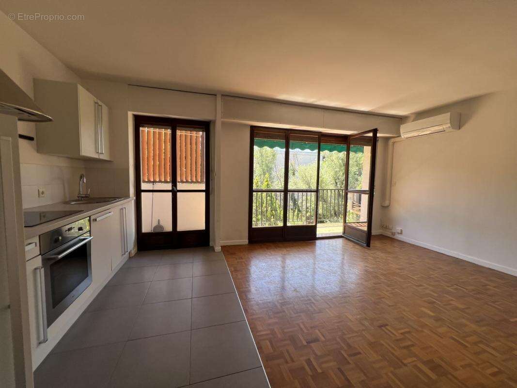 Appartement à MARSEILLE-13E