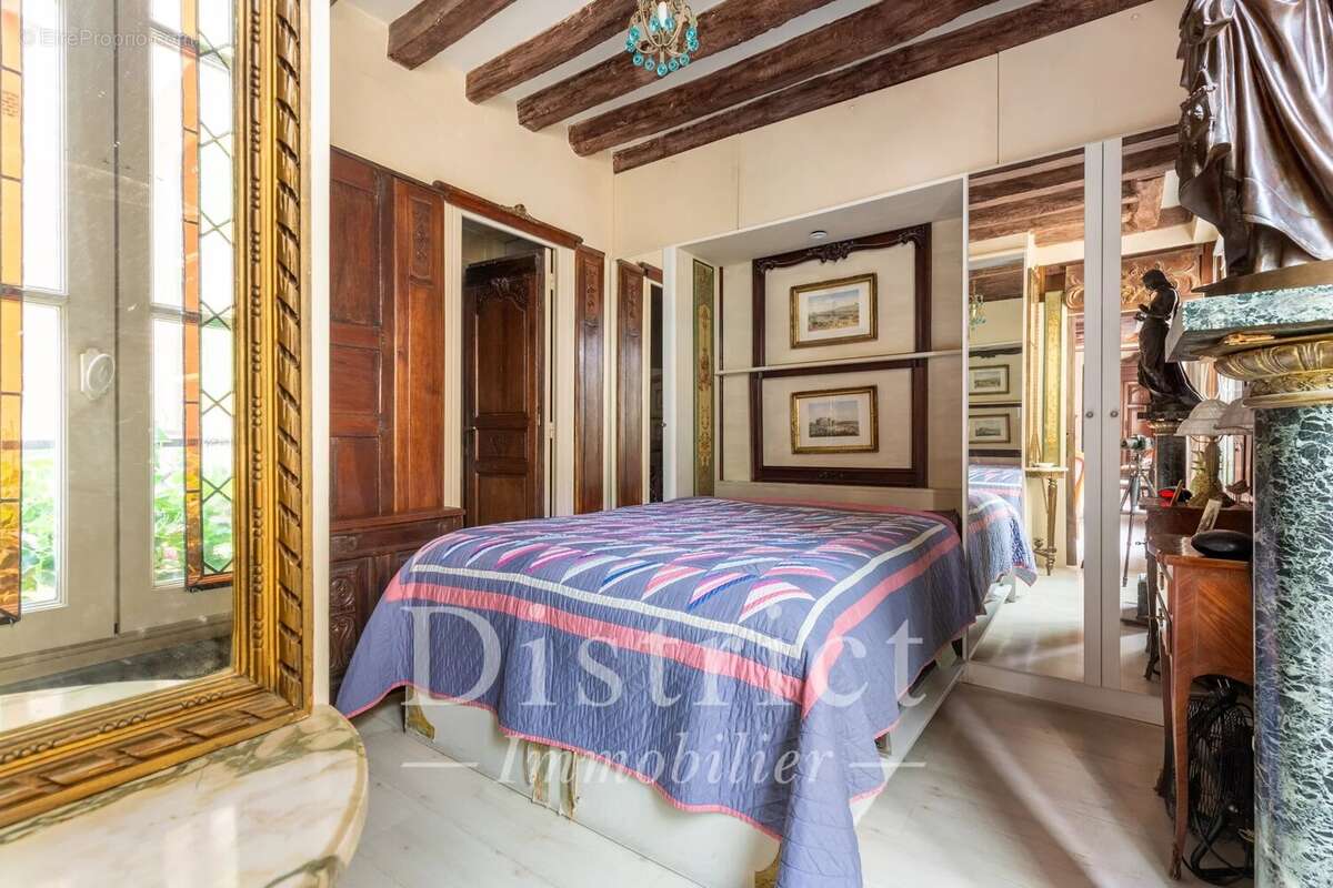 Appartement à PARIS-4E