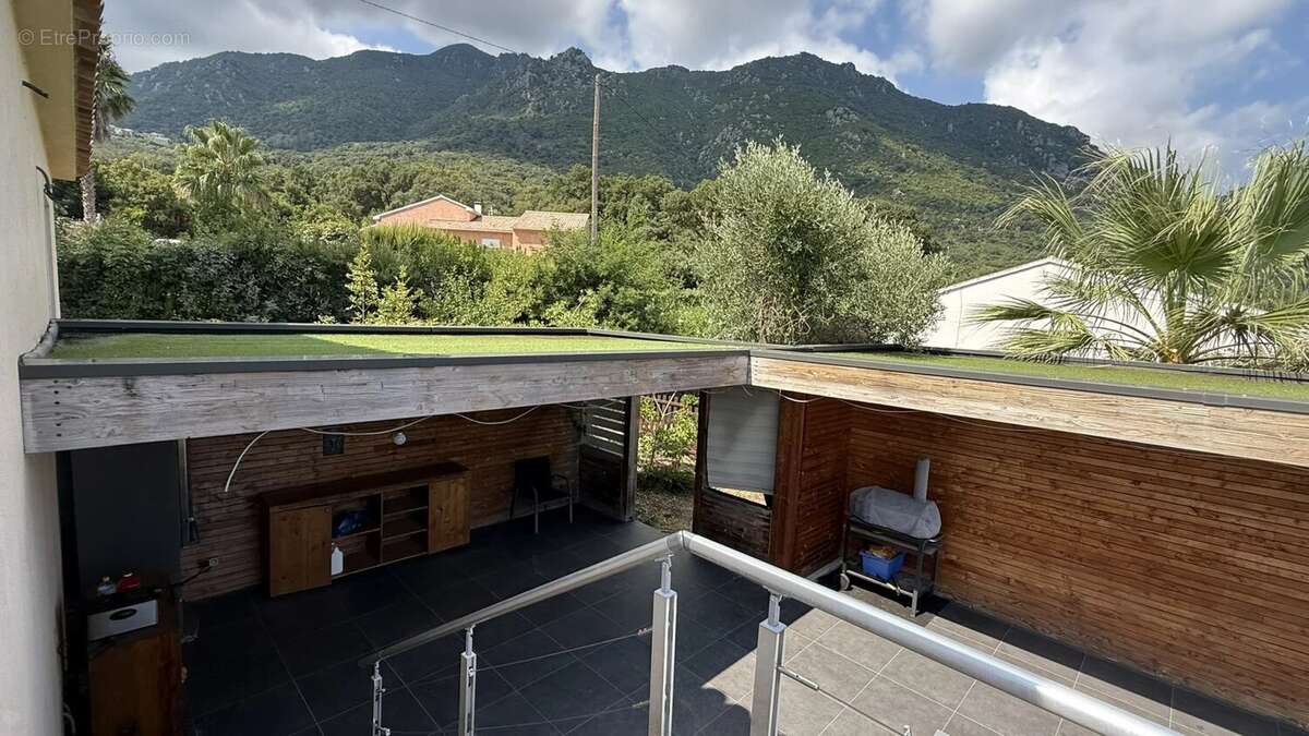 Maison à SANTA-MARIA-POGGIO