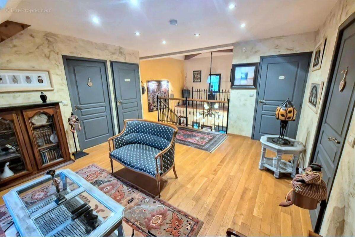 Maison à MONTGIVRAY