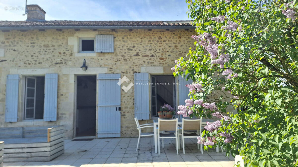 Maison à LA CHAPELLE-MOULIERE