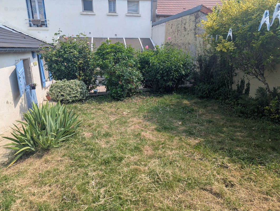 Maison de ville rénovée avec jardin ! - photo 3