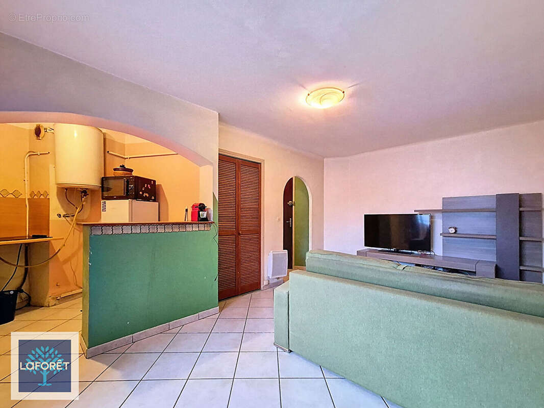 Appartement à VALLAURIS