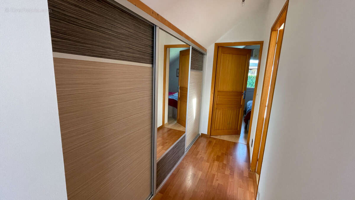 Maison à MONTAGNOLE