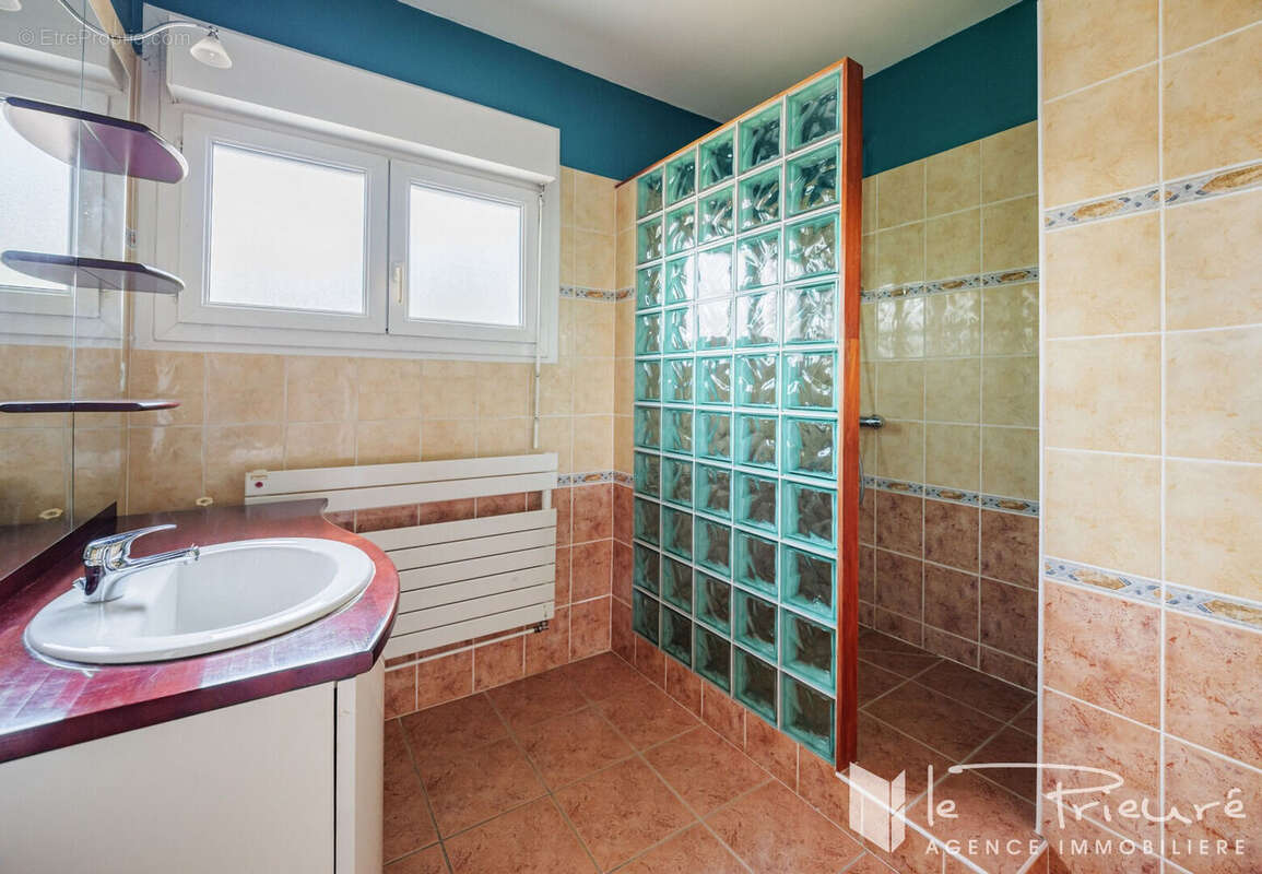 Maison à potentiel avec jardin, garage, sous-sol aménageable et 2 entrées indépendantes, dans un quartier calme d'Albi, proche c - photo 11