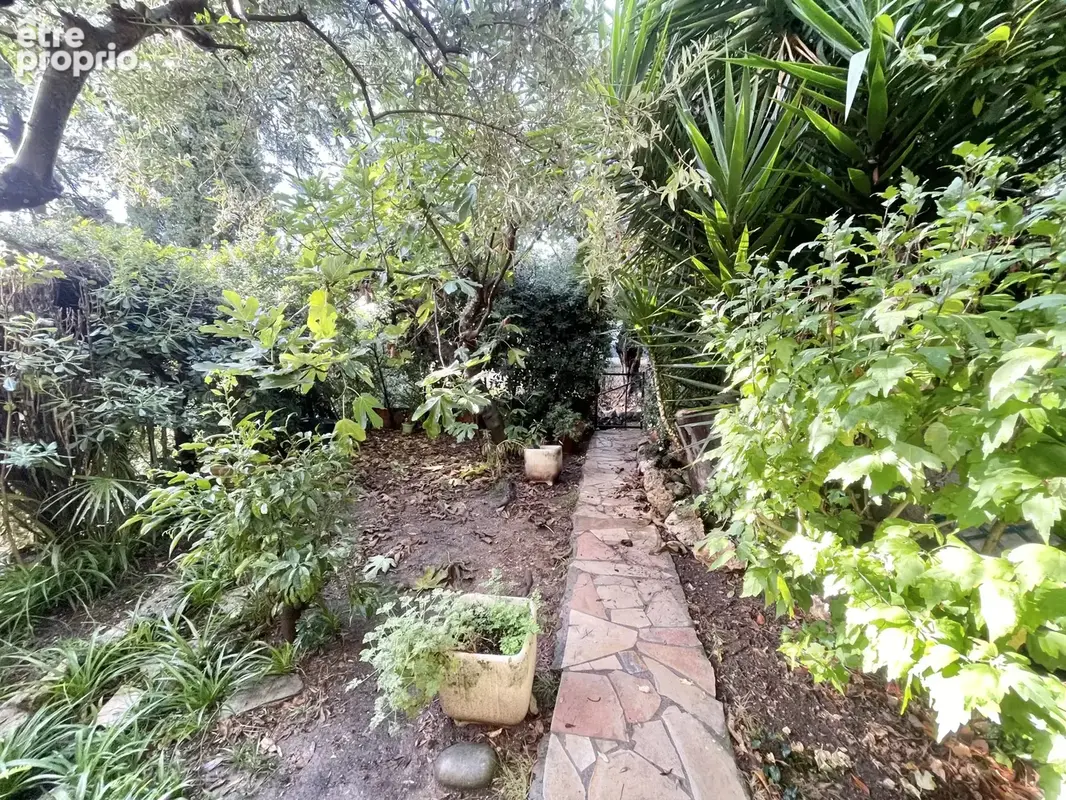 LE CANNET, secteur Penh-Chaï, au calme, appartement 3P Rez-de-jardin - photo 3