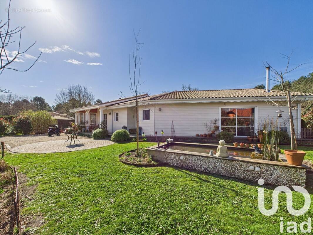 Photo 1 - Maison à SALLES