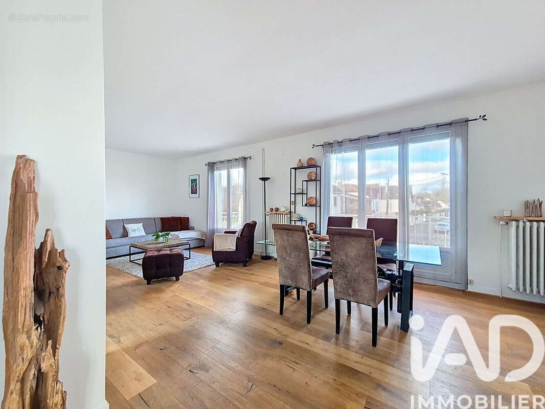 Photo 8 - Maison à LES CLAYES-SOUS-BOIS