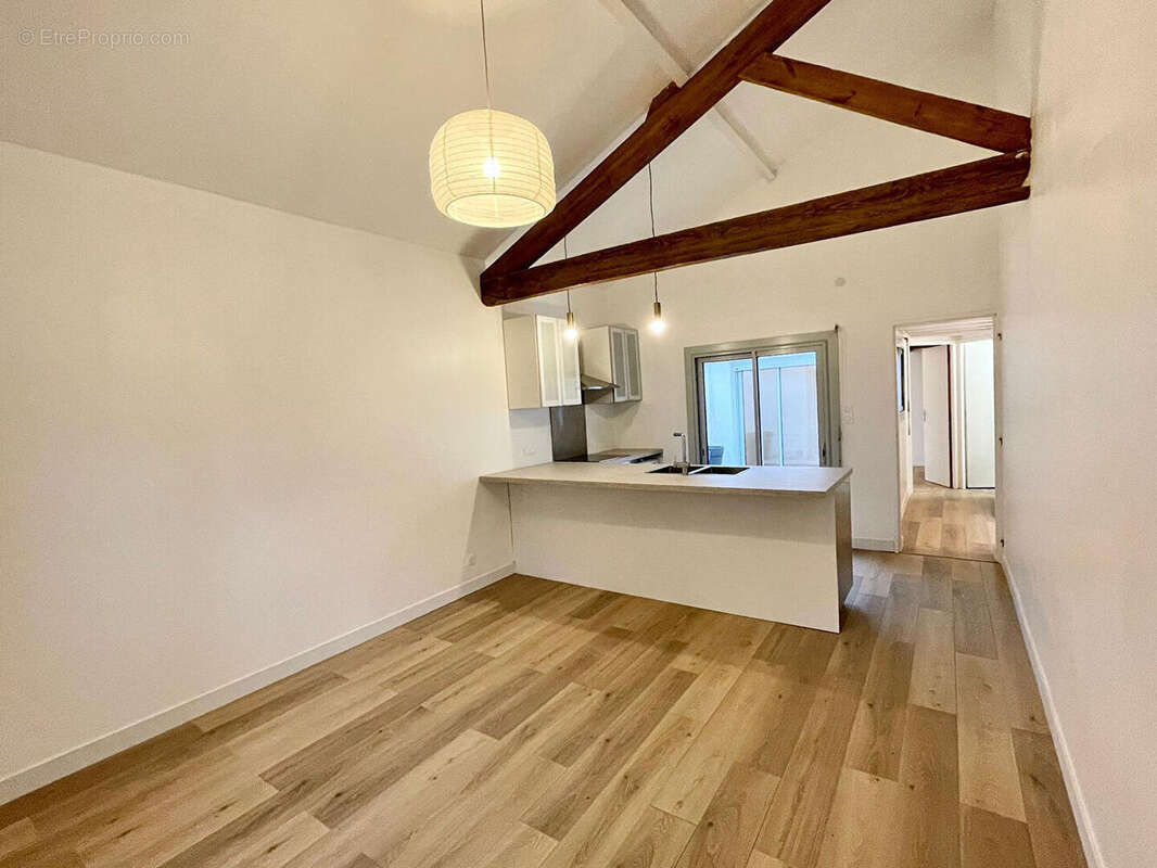 Appartement à BORDEAUX
