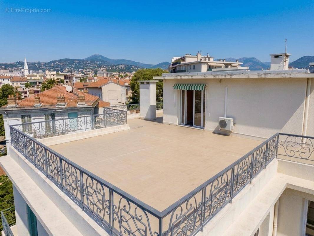 Appartement à NICE