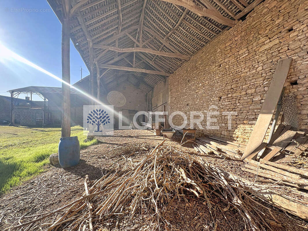 Maison à LA GRIMAUDIERE