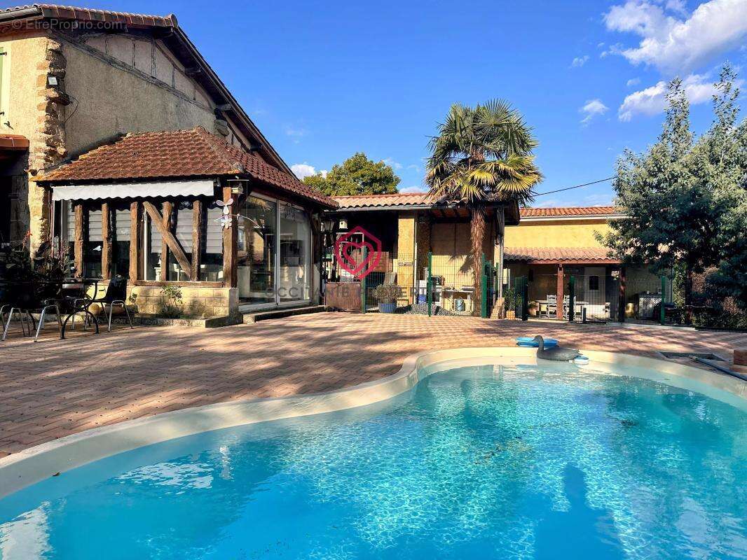 Ferme de caractère avec gîte, plus de 9ha, piscine et vues panoramiques près de Marciac, Gers - photo 3