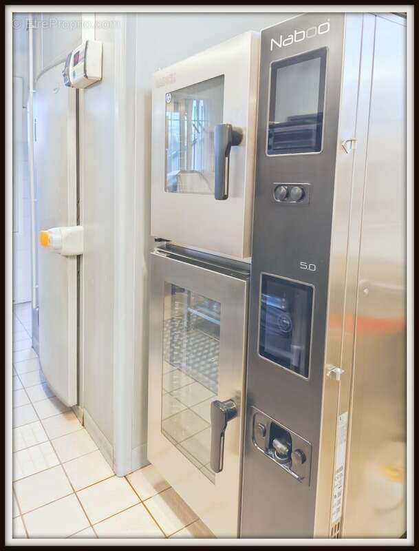 Commerce à AUREILHAN