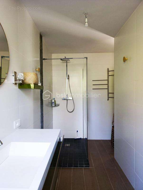 Maison à CONDE-SUR-SARTHE