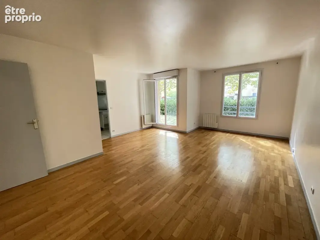 Pontoise appartement 4 pieces en rez-de-chaussée avec jardin privatif et 2 places de parking - photo 2