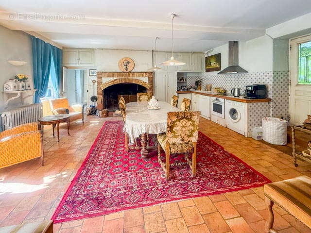 Maison à REMALARD