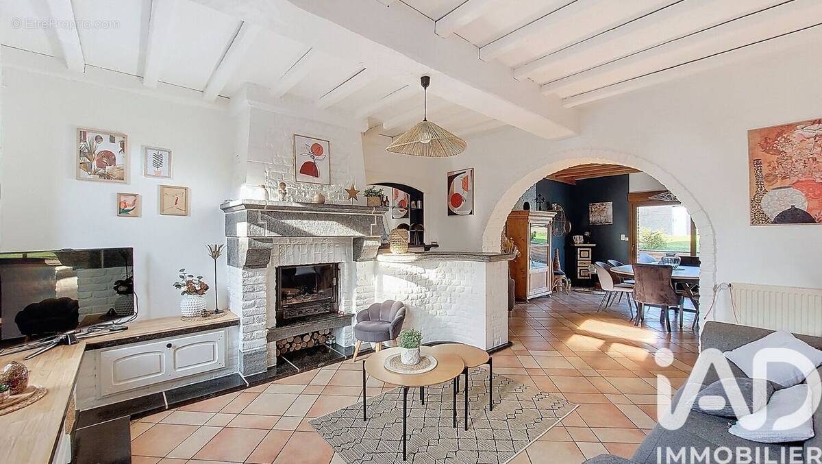 Photo 1 - Maison à POIX-DU-NORD
