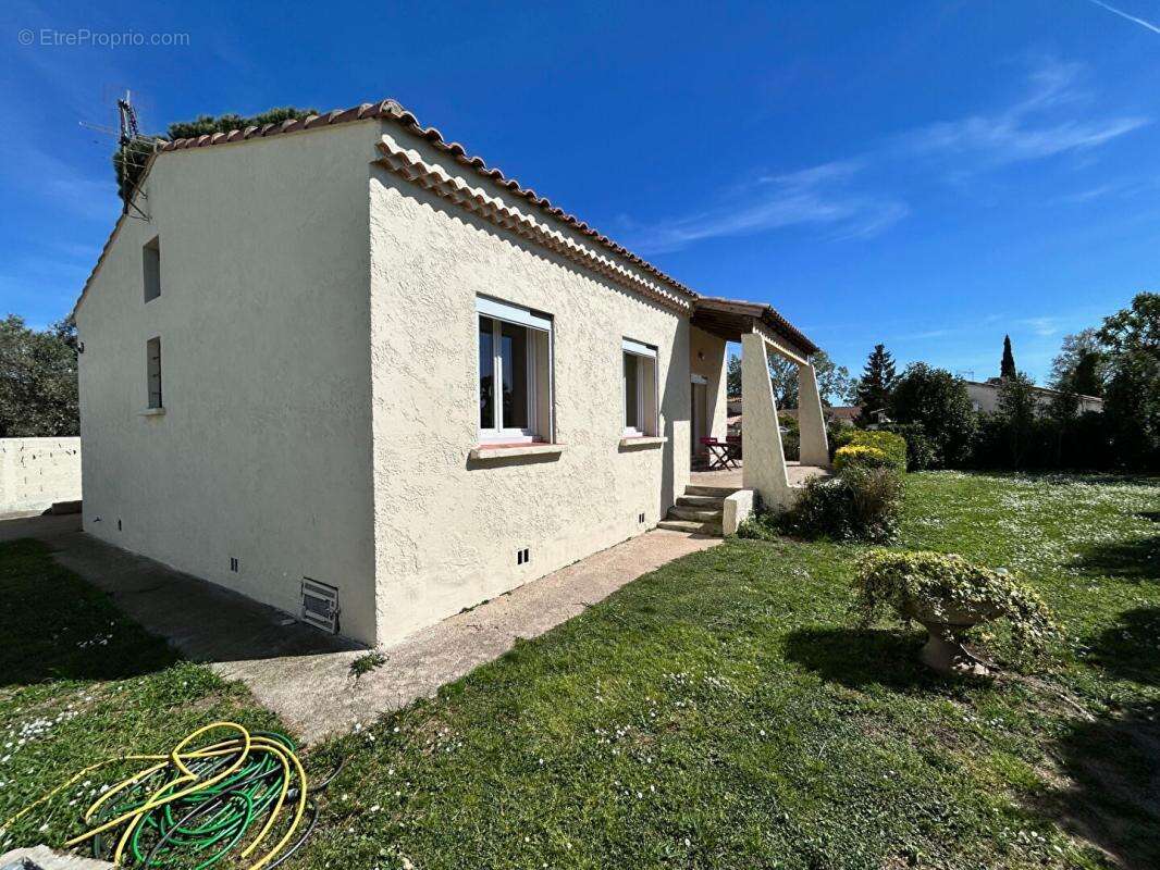 Villa Fos Sur Mer 4 pièces  plain pied sur 600m² de terrain - photo 3