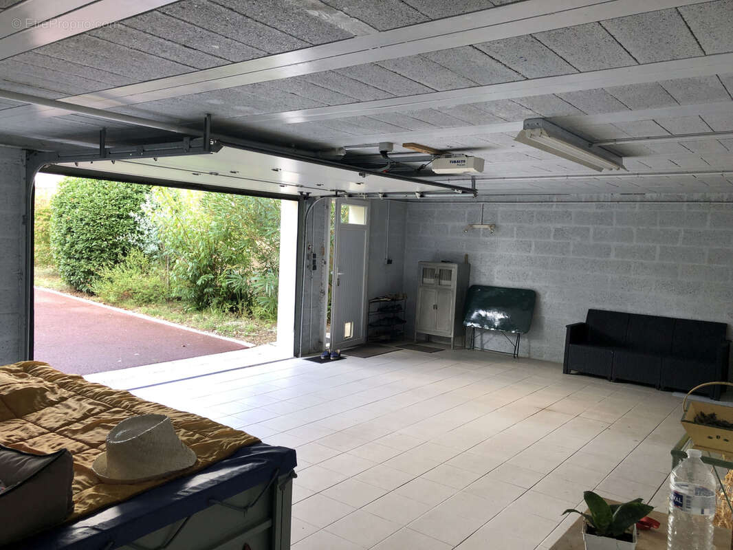 Maison à BARBEZIEUX-SAINT-HILAIRE