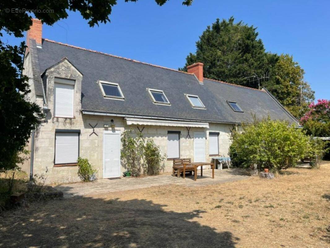 Maison à VILLEBERNIER