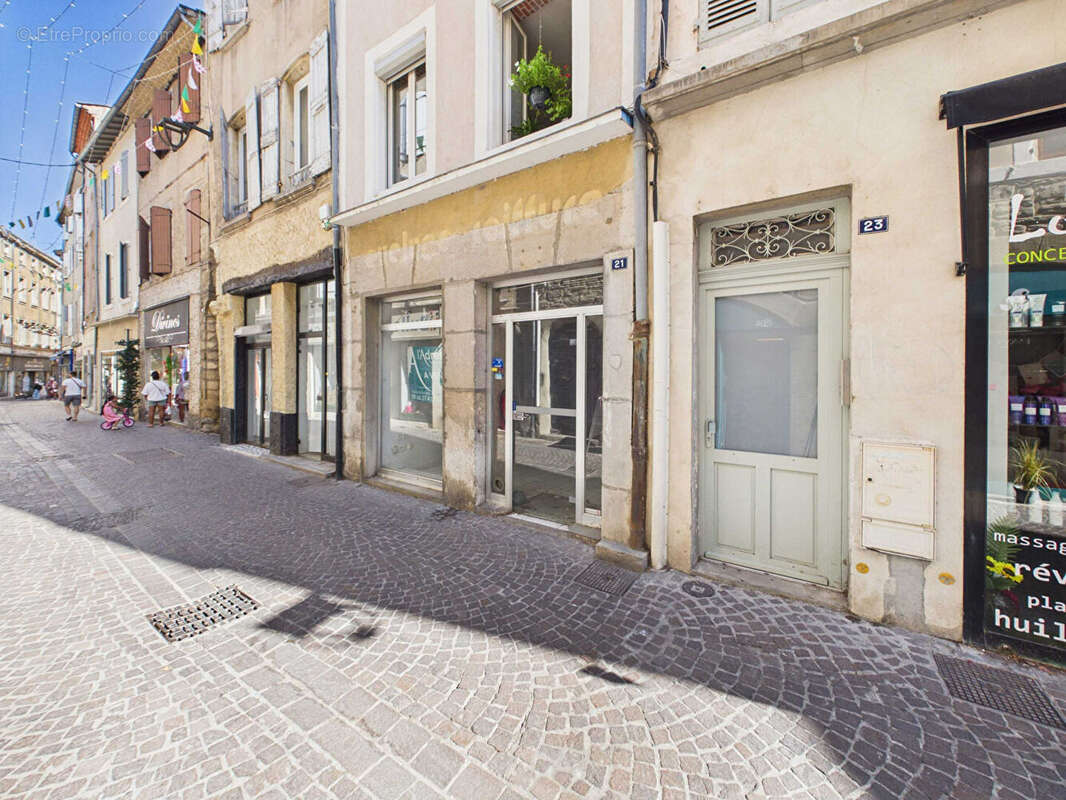 Immeuble de rapport  Tournon-sur-Rhône (Grande Rue)  5 lots  Rentabilité immédiate - photo 2